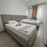 Eki Apartment